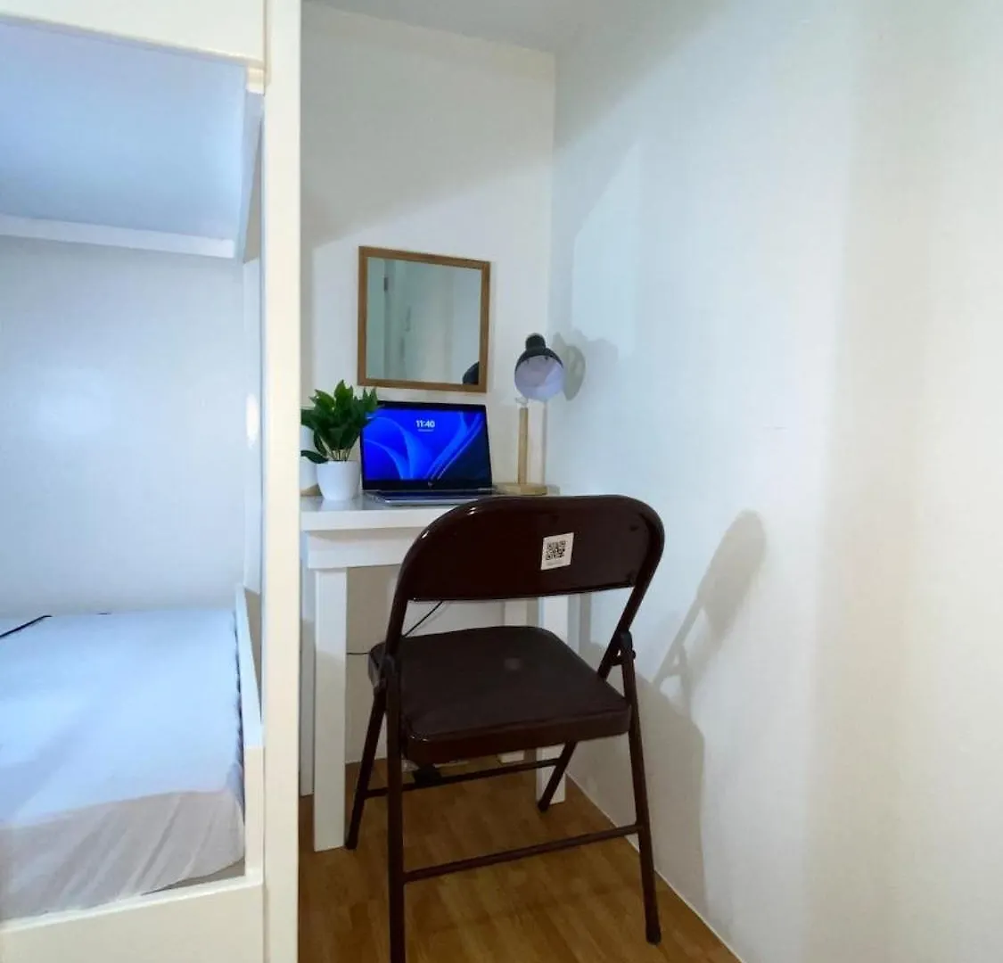 Cozyspaciousloft Near Mrt Manila Apartment