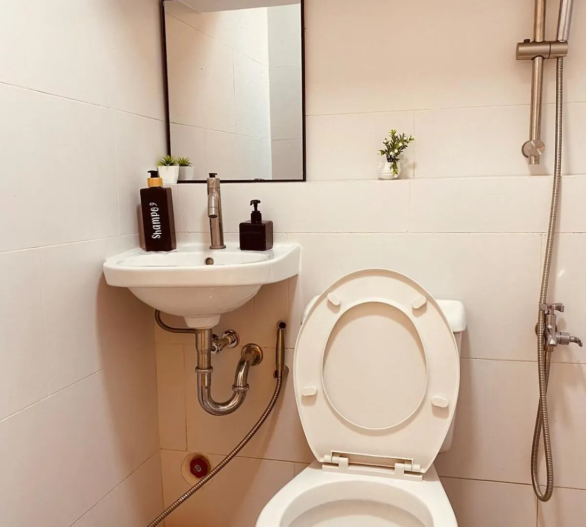 Cozyspaciousloft Near Mrt Manila