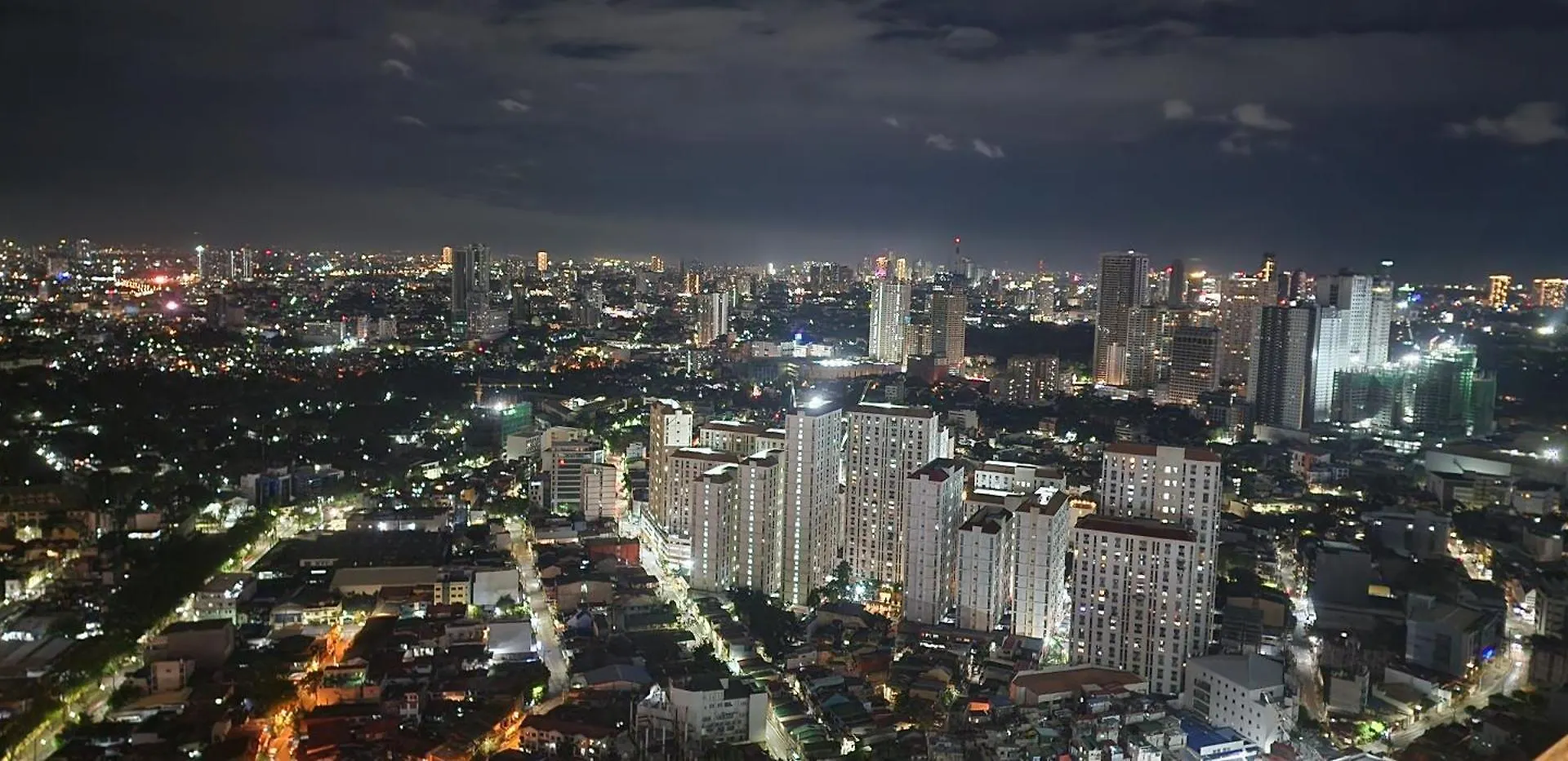 Apartment Cozyspaciousloft Near Mrt Manila